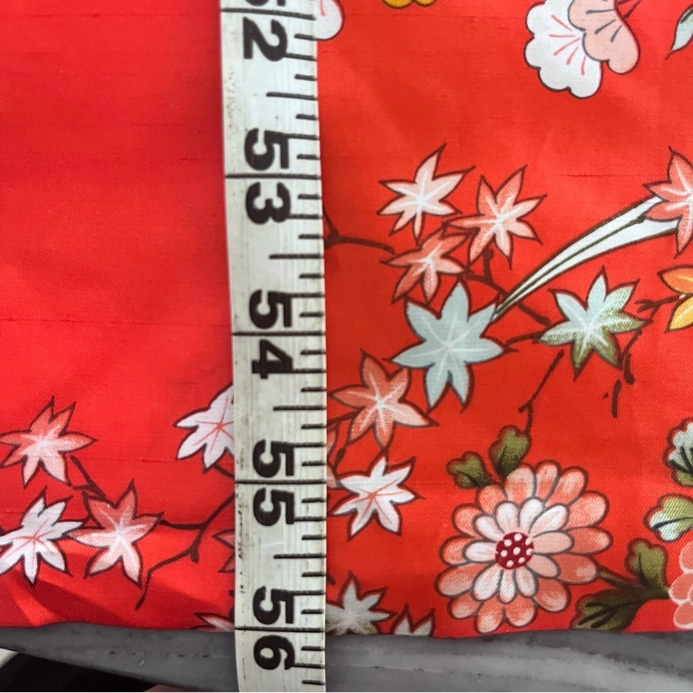 Vintage 1960s Red Floral Japanese Maxi Mandarin Collar House or Evening Coat L - Picture 9 of 11
